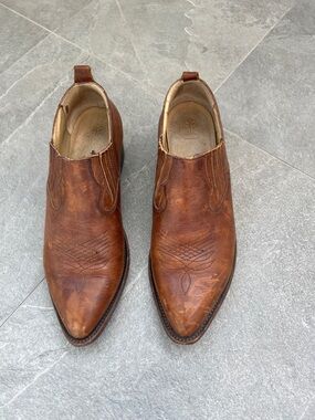 Women’s Brown Leather Slip-On Western Frye Low Boots